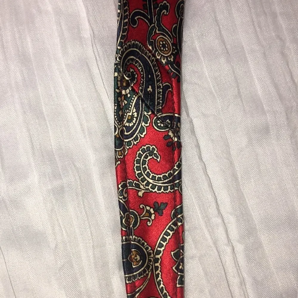 The Red Barn Sistine Satin By Countess Mara Stunning Red Ivory Navy Green Tie